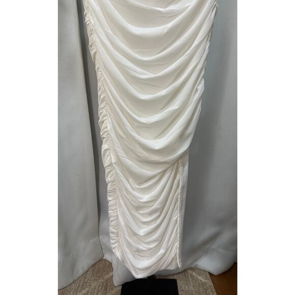 Elliatt Pippa Dress White Size Small Lightly Worn Flattering Ruched Fabric Comfy - Picture 5 of 14